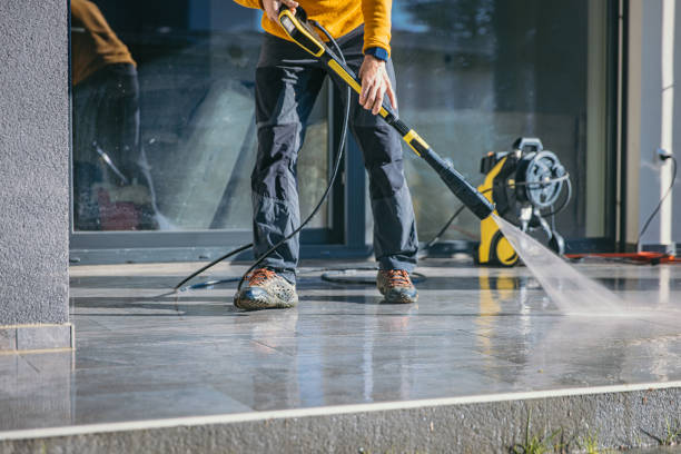 Best Building Exterior Pressure Washing in Nneconne, WI